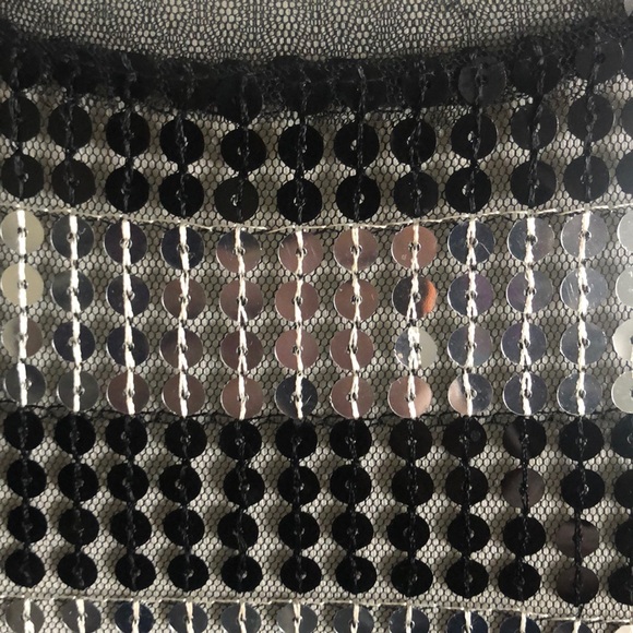 Top - Picture 4 of 4